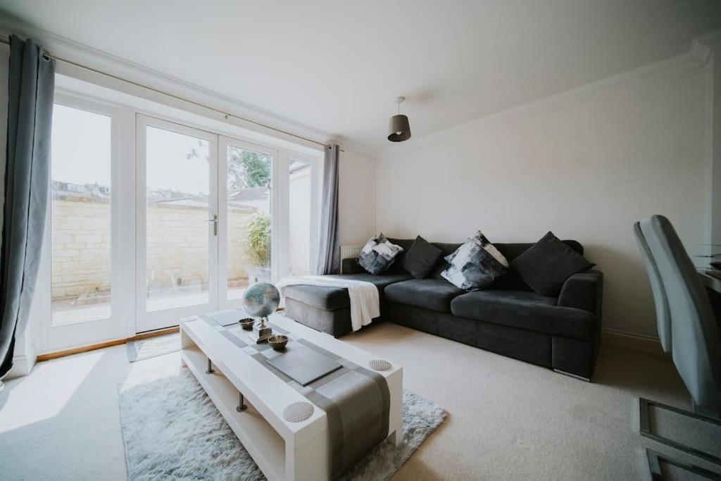 Linen Cottage- Parking, Leds, 4K Tvs, 5G Wifi And More! Bath Exterior foto