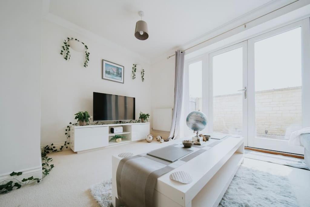Linen Cottage- Parking, Leds, 4K Tvs, 5G Wifi And More! Bath Exterior foto