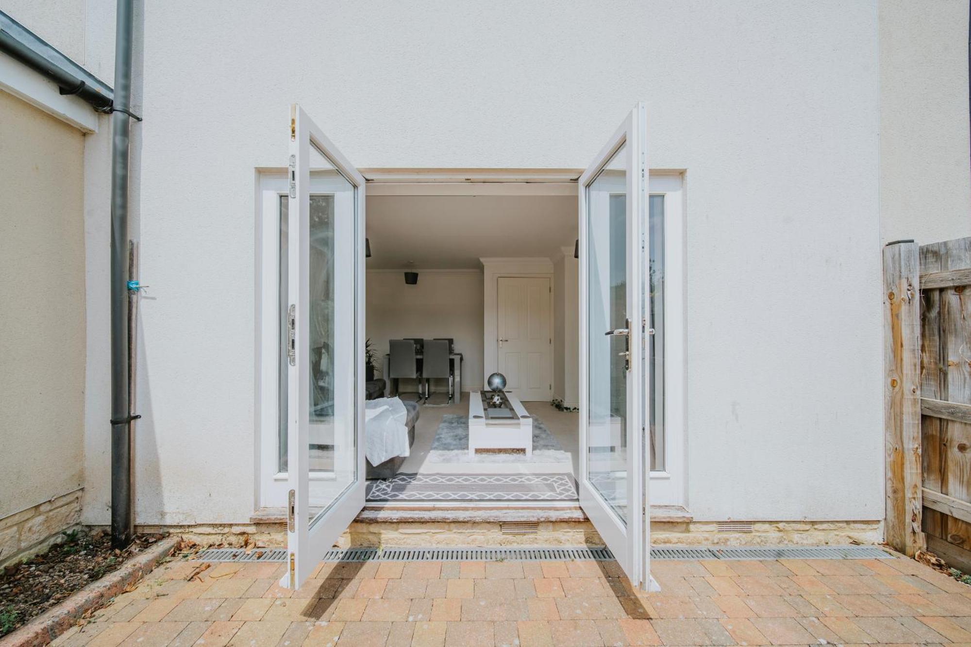 Linen Cottage- Parking, Leds, 4K Tvs, 5G Wifi And More! Bath Exterior foto
